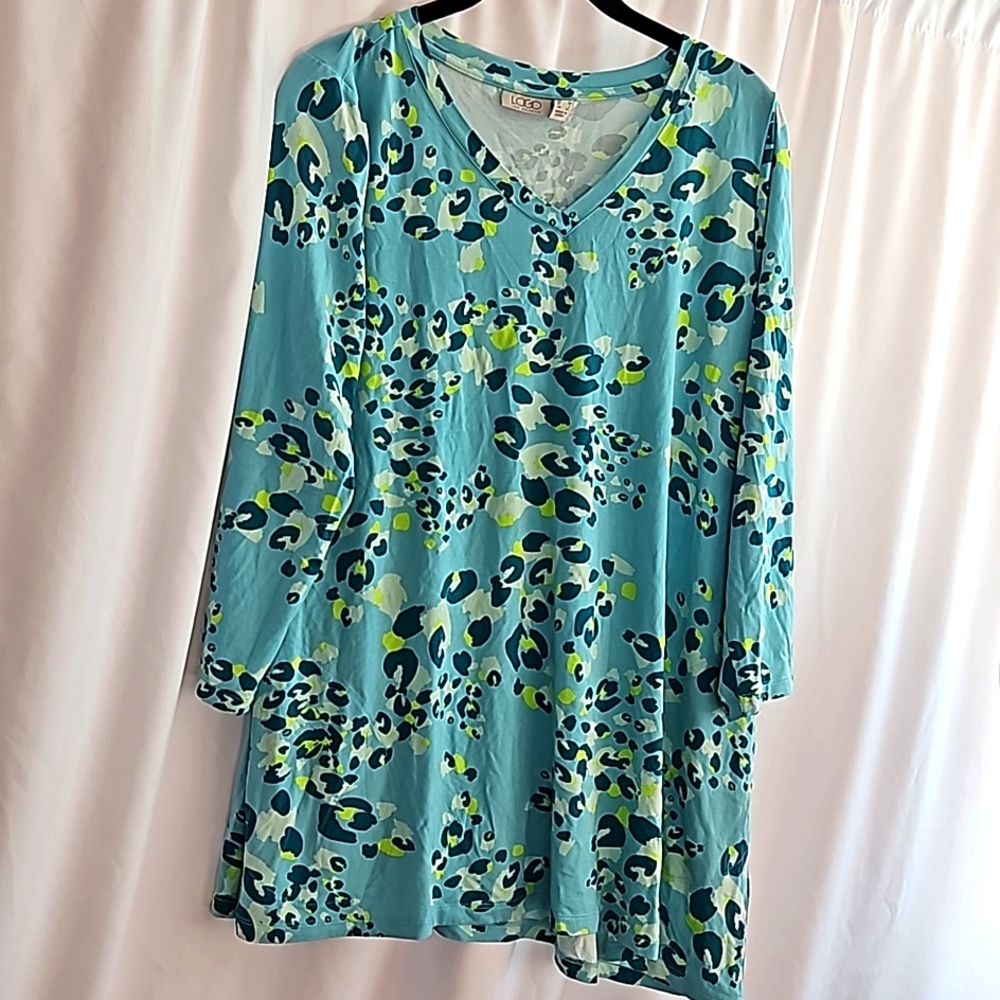 Aqua green leopard ptint ls knit asymmetrical tunic w pockets